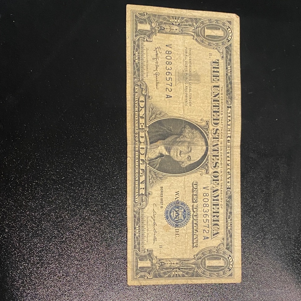 Vintage One Dollar Bill(silver certificate)